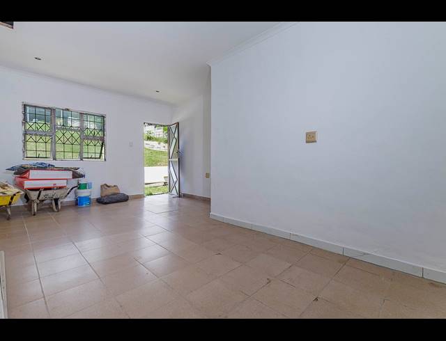 6 BEDROOM HOUSE FOR SALE IN WESTVILLE